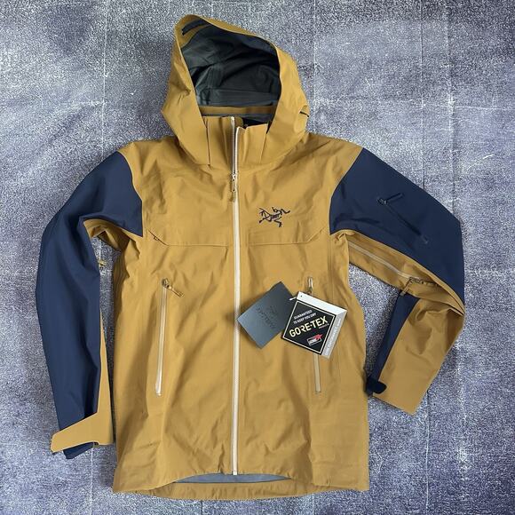 NWT Men's Arc'teryx Macai Shell Gore Tex Black Sapphire Yukon Gold Jacket Sz M